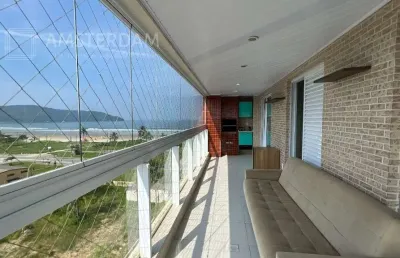 Apartamento com vista ao mar com 3 dormitórios e varanda gourmet.