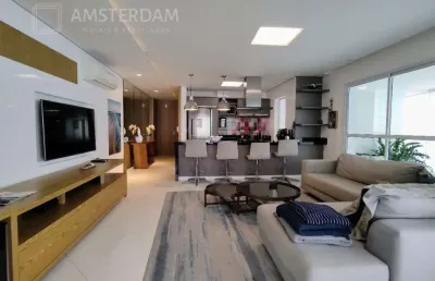 Apartamento amplo bem decorado à venda na riviera no módulo 8