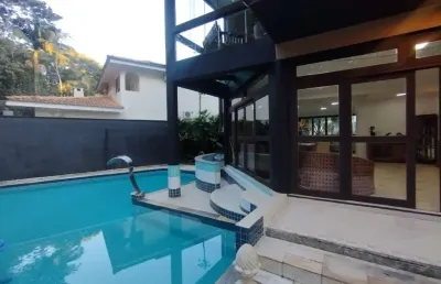Casa de alto padrão para locação anual no riviera, 5 quartos, 2 suítes, 3 salas, 4 banheiros, 4 vagas de garagem, 300m².