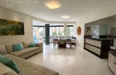 Apartamento de 2 quartos na riviera bertioga-sp: 1 suíte, 2 salas, 2 banheiros, 2 vagas de garagem e 125,00 m² de área.