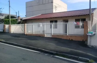 Casa com 3 quartos à venda na rua bernardino lemos, 549, costeira, araucária por r$ 640.000