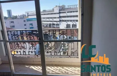 Apartamento com varanda, vista livre e garagem demarcada no coraçao da vila belmiro em santos .