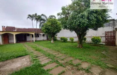 Casa á venda lado praia na cidade de itanhaem - sp em rua comercial!