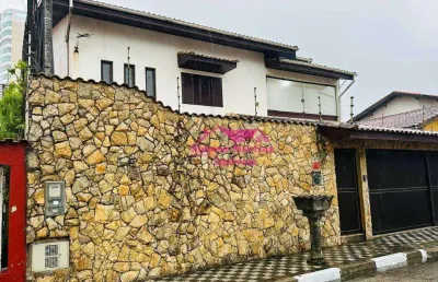 Casa pé na areia  de alto padrão no centro de mongaguá