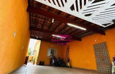 Casa à venda com 02 dormitórios em localização privilegiada na praia de mongaguá