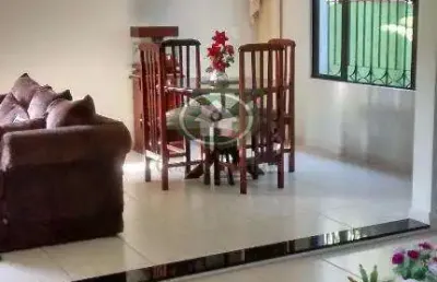 Casa com 4 quartos à venda na Rua Cachoeiro do Itapemirim, 101, Jardim Independência, São Vicente