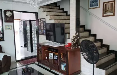 Casa, tipo: sobrado; com 3 dormitórios/suítes; 174 m² (a.c) r$ 950.000,00 - centro - são vicente/sp - 02 vagas paralelas