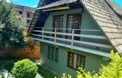 Casa com 3 quartos à venda na Rua Júlia Thereza Bini, 1198, Centro, Araucária