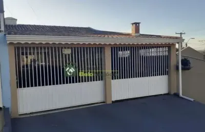 Casa com 3 quartos à venda na Rua Bem-te-vi, 321, Capela Velha, Araucária