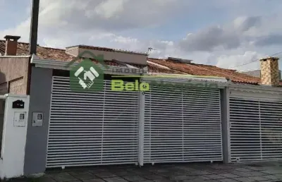Casa com 3 quartos à venda na Rua Guaíra, 180, Iguaçu, Araucária