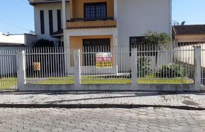Casa com 4 quartos à venda no Guanabara, Joinville 