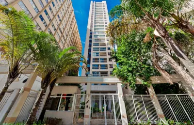Apartamento 2 quartos com 2 vagas de garagem divisa com o batel