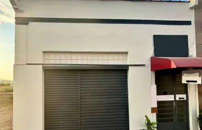 Salão comercial á venda, com uma casa no fundo - centro  de  atibaia