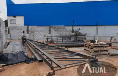 Galpão em construção para industrias terra preta mairiporã-sp