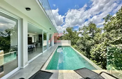 Luxuosa casa em condomínio à venda em carapicuíba-sp, chácara dos lagos: 4 quartos, 4 suítes, 3 salas, 5 banheiros, 8 vagas, 435,90 m².