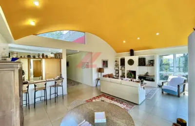 Casa de luxo em condomínio em cotia-sp, palos verdes, 3 quartos, 1 suíte, 4 banheiros, 2 vagas, 275m².
