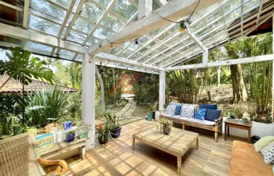 Luxuosa casa em condomínio na granja viana, cotia-sp: 4 quartos, 2 suítes, 1 sala, 3 banheiros, 4 vagas, 282,65m².