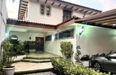 Butantã - casa (rua fechada) 430m², 5 dormitórios, sendo 1 suíte, living amplo, espaço gourmet, quintal, piscina, 4 vagas