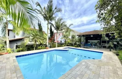Casa de luxo em condomínio em carapicuíba-sp, residencial euroville: 4 quartos, 2 suítes, 4 banheiros, 4 vagas, 380,28m².