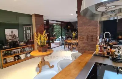 Morumbi - casa em condomínio fechado 400m², linda e confortável, com 4 suítes convertidas em 2 suítes (possível reverter), cozinha aberta, living amplo, dep. de empregada, 6 banheiros, 4 vagas