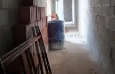 Apartamento com 78,14 metros, 2 suítes e 2 vagas de garagem cobertas.