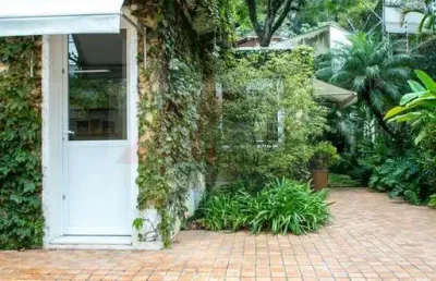 Casa com 3 quartos à venda na Rua Itatinga, 196, Pacaembu, São Paulo