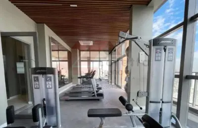 Apartamento penthouse no 25º andar em localização elevada da cidade, 70 m², 1 suíte e 1 vaga.