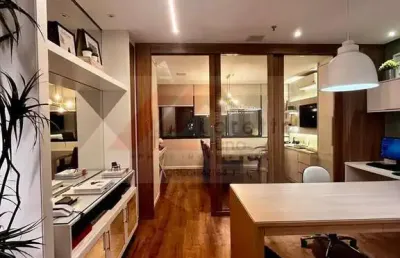 Ila nova conceição - linda sala comercial reformada 37m², possui duas amplas salas, dois banheiros. ar condicionado novo e independentes (um ponto em cada sala). repleto de armário, 1 vaga