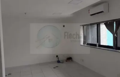 Moema - sala comercial 44m², 2 salas, banheiros e 1 vaga. bem localizada próximo ao shopping ibirapuera. fácil acesso às principais vias. agende sua visita!