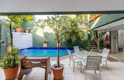 Casa com 3 quartos à venda na Rua Pascoal Vita, 90, Vila Madalena, São Paulo