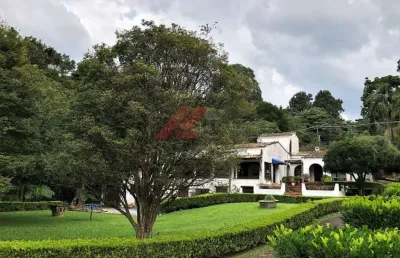 Luxuosa mansão de 4 quartos e 4 suítes na granja viana em cotia-sp com 800m² e 10 vagas de garagem! venha conferir!