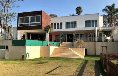 Luxuosa casa para locação em carapicuíba-sp, bairro nova fazendinha: 4 quartos, 4 suítes, 1 sala, 6 banheiros, 3 vagas, 550m².