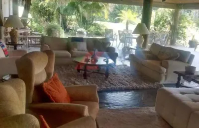 Imperdível oportunidade: casa de alto padrão à venda em itapevi-sp, no jardim mirador, com 5 quartos, 1 suíte, 2 banheiros, 9 vagas e 300m².