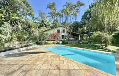 Casa em condomínio fechado com 3 quartos para alugar na Rua Carambola (Cód. Mpm 1304), 1063, Algarve, Cotia