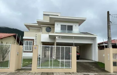 Casa com 3 quartos para alugar na rua itamirim, --, itacorubi, florianópolis por r$ 12.500