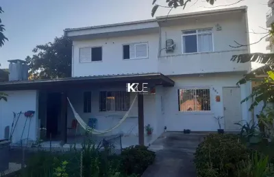 Casa com 3 quartos à venda na rua raimundo correia, --, balneário, florianópolis por r$ 750.000