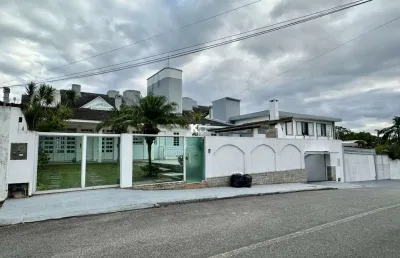 Casa com 5 quartos para alugar na rua senador milton campos, --, coqueiros, florianópolis por r$ 10.000