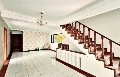 Casa com 5 quartos à venda no Embaré, Santos 