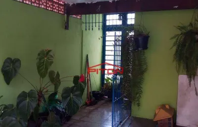 Casa com 2 quartos à venda na Rua Barurua, 3, Burgo Paulista, São Paulo