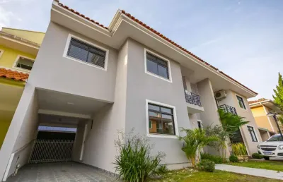 Casa em condomínio fechado com 4 quartos à venda na rua scharfenberg de quadros, 712, centro, são josé dos pinhais, 190 m2 por r$ 950.000