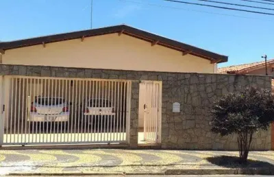 Casa à venda com 4 quartos, 3 vagas no taquaral em campinas/sp.