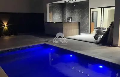 Casa sobrado em condomínio com 3 suítes, sendo 1 com closet, piscina e 2 vagas em valinhos/sp