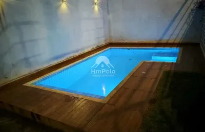 Casa térrea com 3 quartos sendo 1 suíte com closet piscina no jardim ibirapuera em campinas/sp.