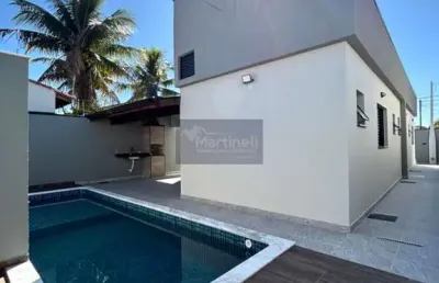 Oportunidade imperdível: casa à venda em itanhaém-sp, bopiranga! 3 quartos, 2 suítes, 4 banheiros, 121m². casa nova com piscina e fino acabamento, próximo ao mar!