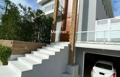 Casa de luxo em condomínio no centro de itanhaém-sp, 4 quartos, 4 suítes, 3 salas, 5 banheiros, 3 vagas, 420m².