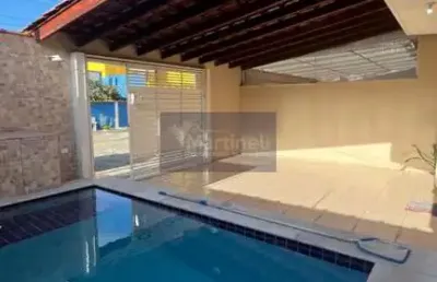 Casa à venda em itanhaém-sp, bairro jamaica: 3 quartos, 1 suíte, 1 sala, 3 banheiros, 2 vagas de garagem. confira já!