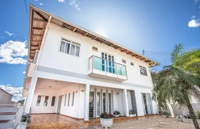 Excelente residência no bairro água verde com linda vista panorâmica