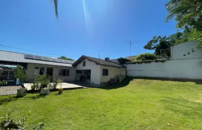 Magnífica residência 3 dormitórios no bairro água verde - blumenau