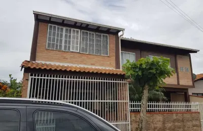 Casa à venda no Armação, Penha 