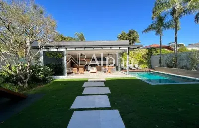 Casa de alto padrão à venda no residencial alphaville 1